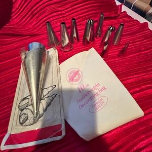 Vintage Wilton Silver Decorating Tips Set and cream horn set of four- preloved